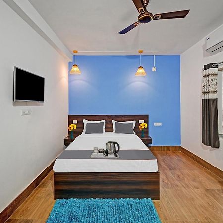 Capital O Madison Blue Hotel Bhubaneswar Exterior foto